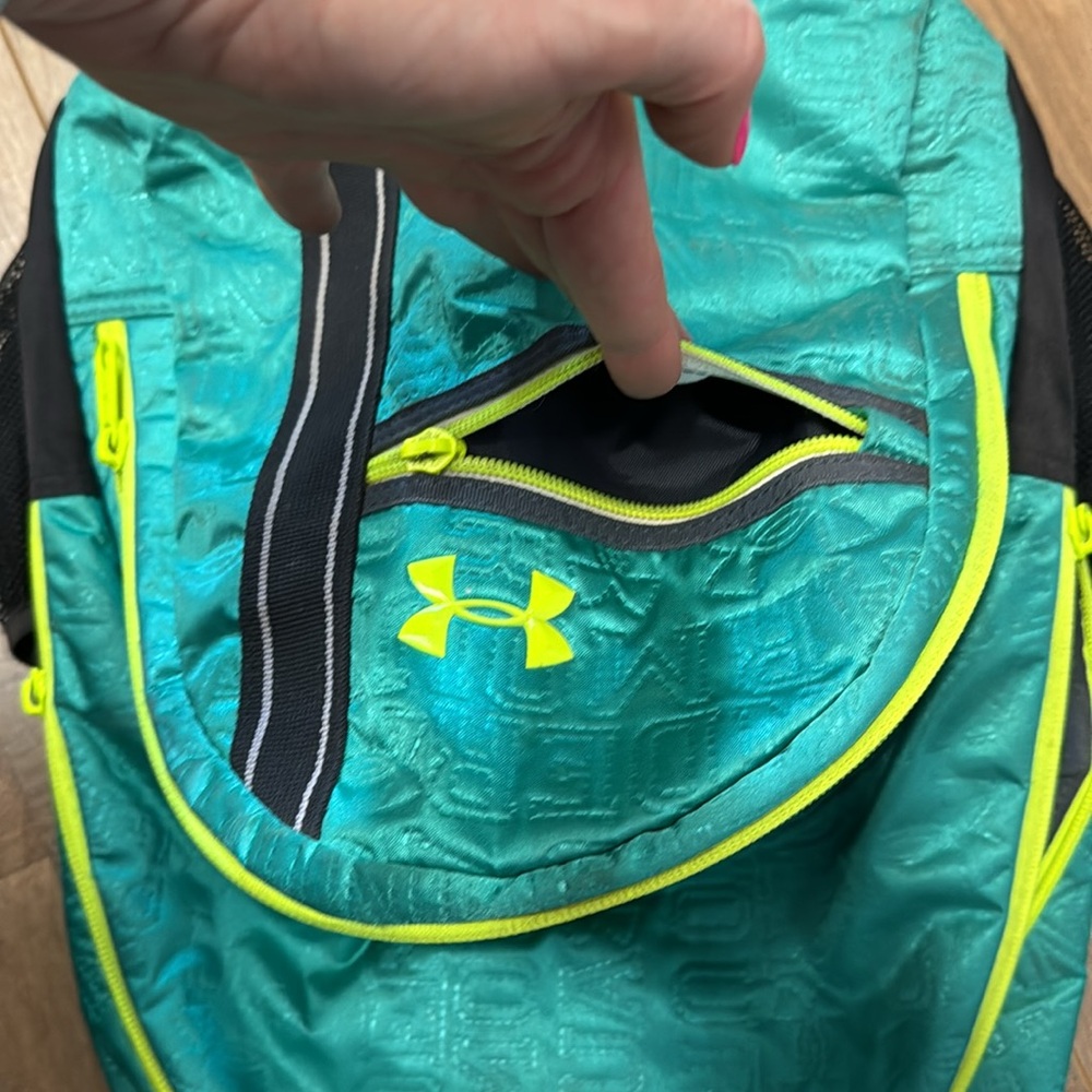 Under Armour Backpack - Picture 5 of 9
